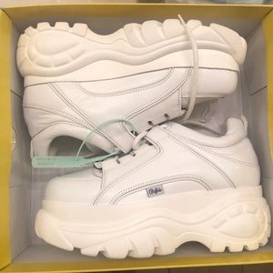 Buffalo London Classic Lows White UK 7 / EU 41